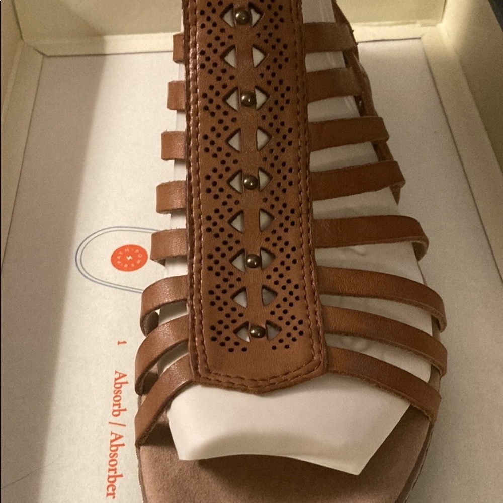 Earth Brown Leather Sandal
